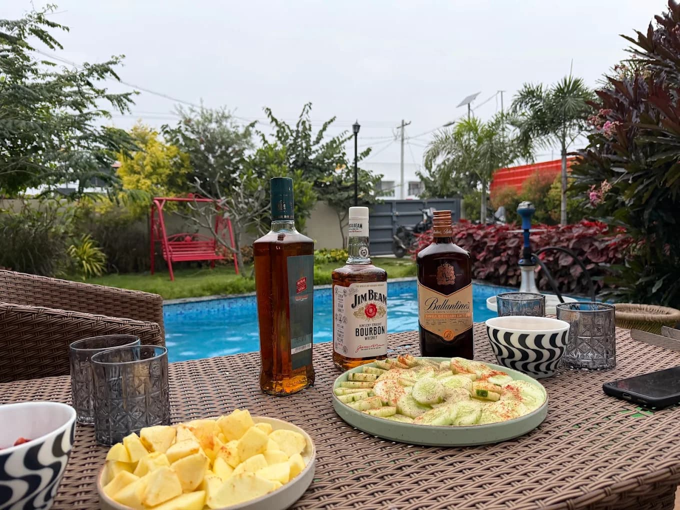 Escape to Viro Villa: The Ultimate Weekend with the Squad